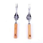 ergonomic stainless steel weeder with wooden handle 997 1