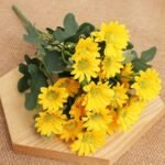 fleurs artificielles dautomne pour embellir votre espace yellow 775 1