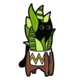Jolie épingle émaillée De Chaton Dans Une Plante Décorative