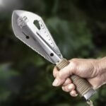Outil de désherbage et de transplantation de jardin