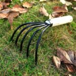 rateau durable en metal pour travailler efficacement le sol rake 745 1
