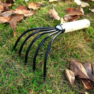 rateau durable en metal pour travailler efficacement le sol rake 745 1