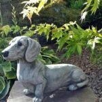 Statue En Résine De Chien – Détails Réalistes Et Durabilité Extérieure