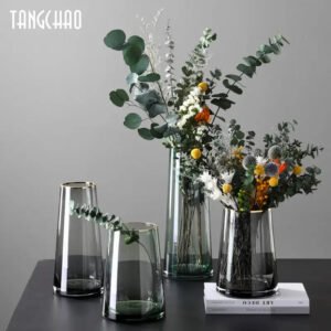 Vase En Verre Translucide: Une Décoration Glamour Pour Votre Salon