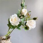 bouquet de roses artificielles elegantes et intemporelles blanc rose 179 Bouquet De Roses Artificielles élégantes Et Intemporelles - Blanc
