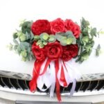 capot fleur pour voiture de mariage fleurs elegantes rouge 704 1