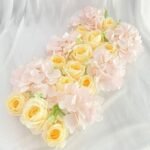 centre de table mariage avec fleurs elegantes jaune 304 1