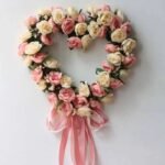 couronne de fleurs elegante et coloree rose clair champagne 808 1