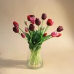 fausses tulipes realistes pour une decoration elegante 676 1