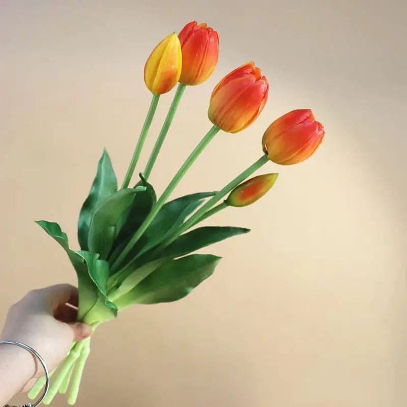 fausses tulipes realistes pour une decoration elegante orange 904 1