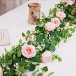 Guirlande De Roses Pour Un Mariage Fleuri Et Romantique