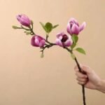 magnolia artificiel pour une decoration elegante et naturelle fuchsia 451 1