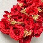 mur de fleurs avec rouge decoration eclatante 314 1