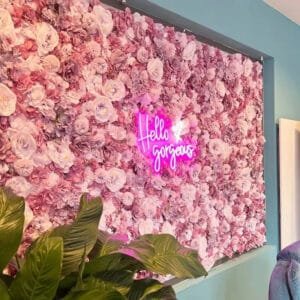 Mur De Fleurs: éléments De Décoration Florale