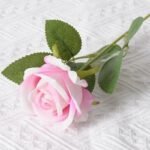 roses artificielles elegantes pour une decoration intemporelle 714 1